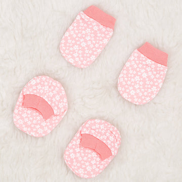 Newborn's Cotton Mittens & Booties Set